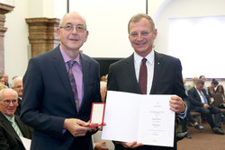 Verleihung der Bundesauszeichnungen an ehemalige Landesbedienstete durch Landeshauptmann Mag. Stelzer Rudolf KNOLL