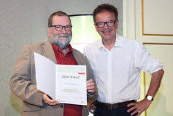 Zertifikatslehrgang OÖ UmweltreferentInnen in Gemeinden
Zertifikatsverleihung durch Landesrat Rudolf Anschober