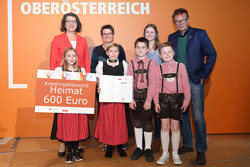 Preisverleihung Kreativwettbewerb Heimat für Schülerinnen in OÖ mit LR Rudi Anschober