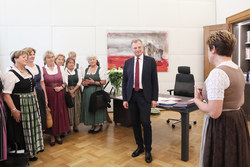 Landhausführungen im Rahmen des Ehrenamtstages zu Besuch im Büro des Landeshauptmannes Mag. Thomas Stelzer