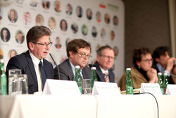 Lehrlingskonferenz mit Bundesminister Rudi Anschober im Redoutensaal