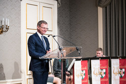 Landeshauptmann Mag. Thomas Stelzer verleiht Rettungsdienstmedaillen an verdiente Mitarbeiter/Innen der Österreichischen, Wasserrettung Landesverband OÖ.