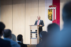 Festakt zur Amtseinführung von Frau Mag. Elisabeth Leitner zur Bezirkshauptfrau von Kirchdorf. Mit Landeshauptmann Mag. Thomas Stelzer und Landesamtsdirektor Dr. Erich Watzl.